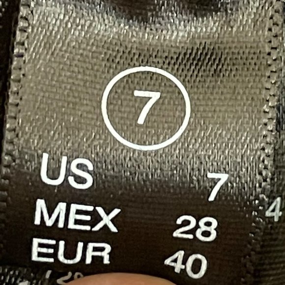 ENJEAN Women's Junior Dark Wash Distressed Skinny Leg‎ Denim Blue Jeans Sz 7 - Picture 4 of 10